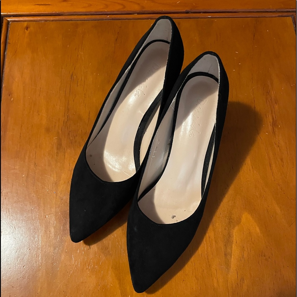 Black ladies pumps with square 2.5 inch square heel size 8 very good condition